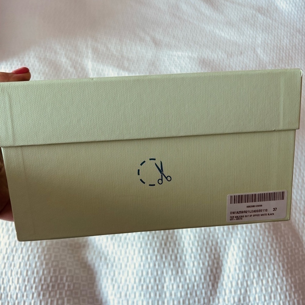 Off White Shoe Box - Picture 4 of 14